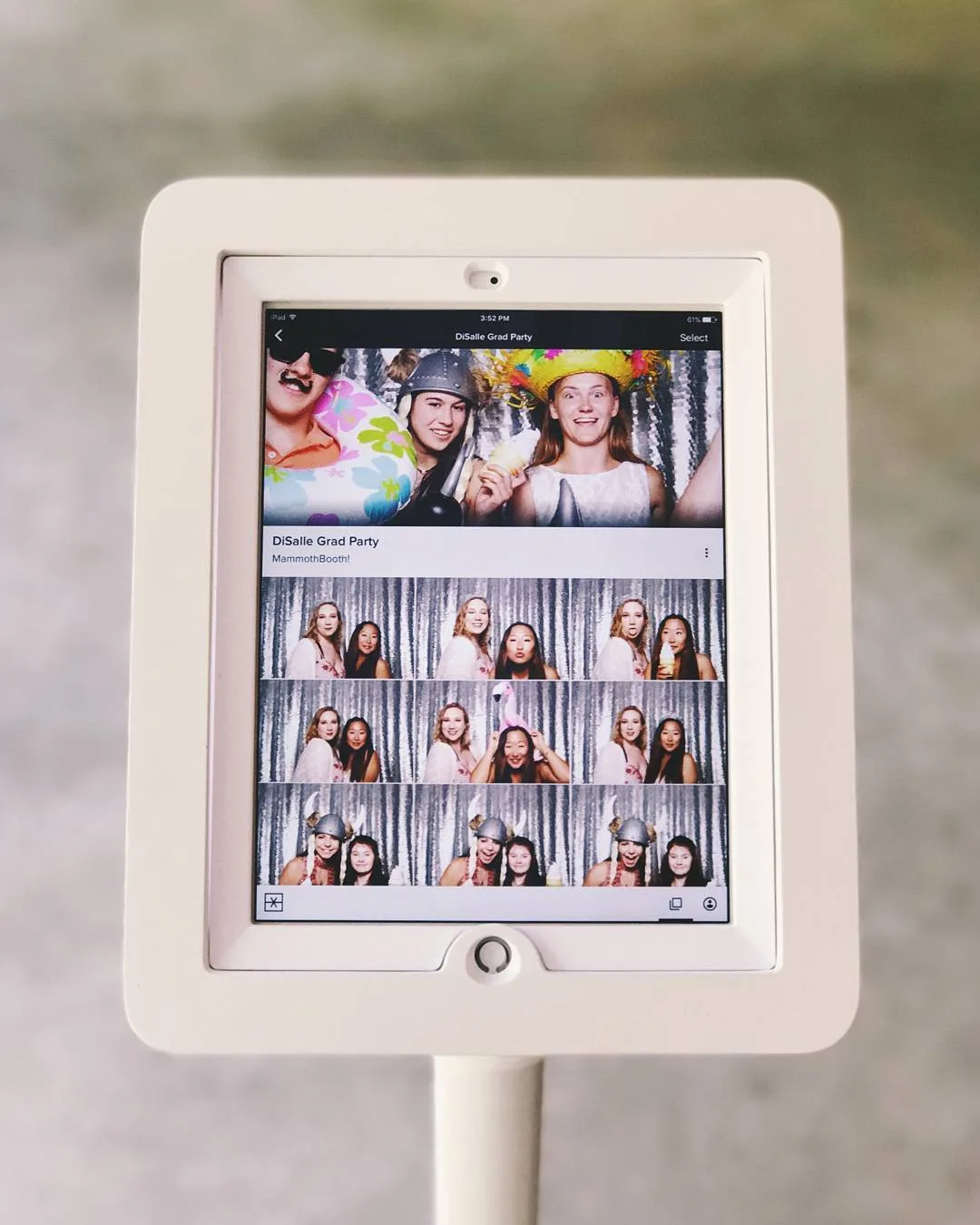 A Mammoth photo booth running Flassh